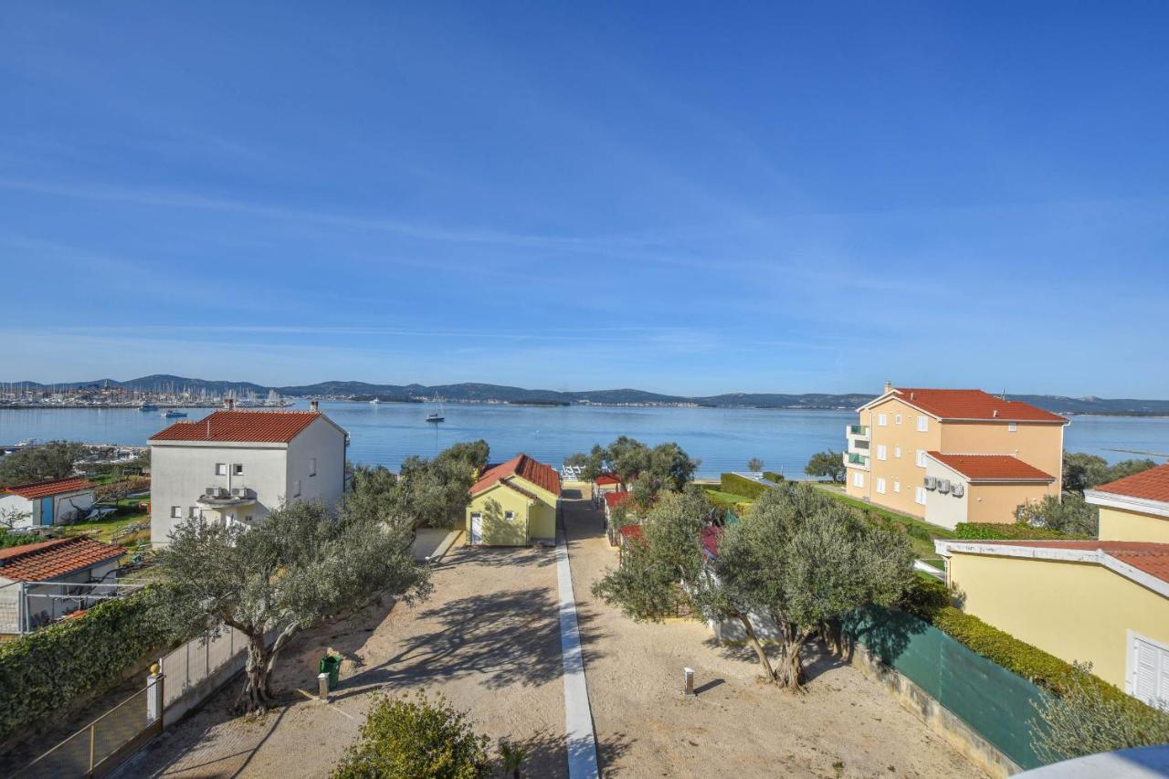 Apartments Dandelion Biograd Na Moru Exteriör bild